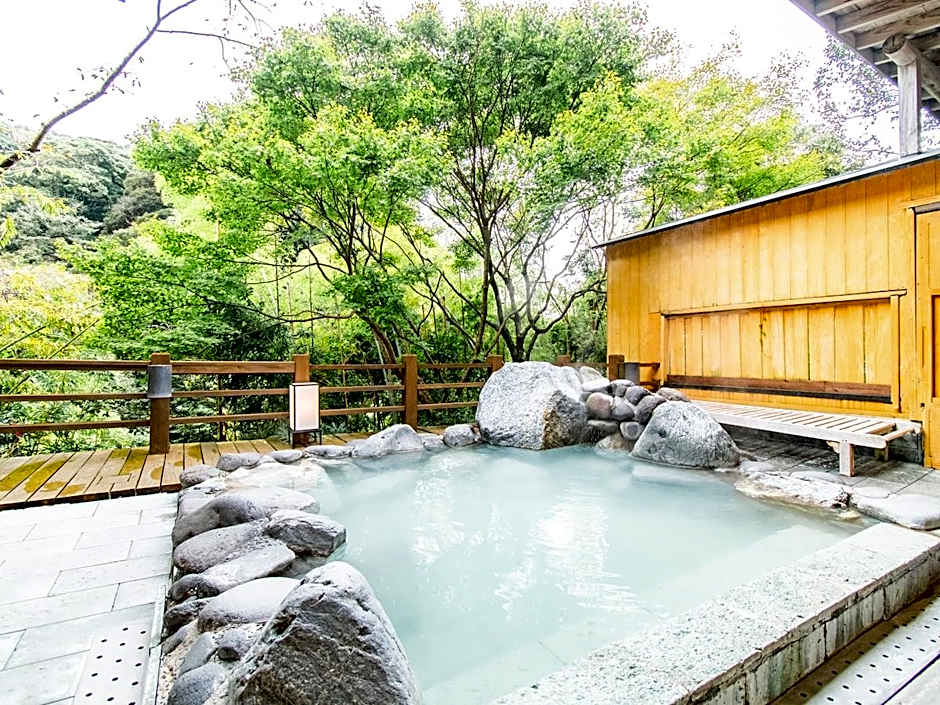 Kirishima Momijidani Seiryuso