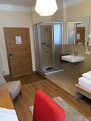 Single Room with Shared Toilet