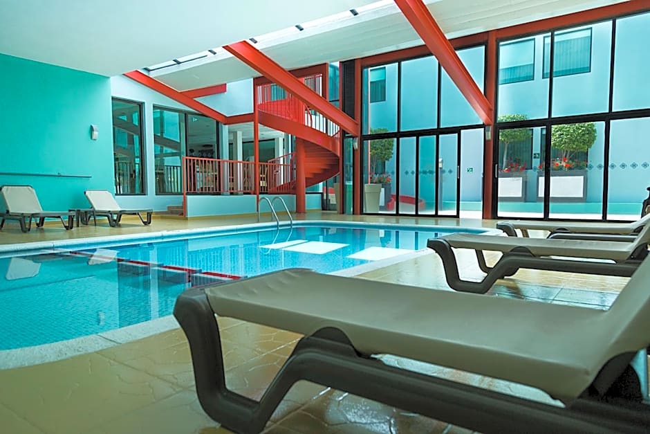 Excellence Express & Suites