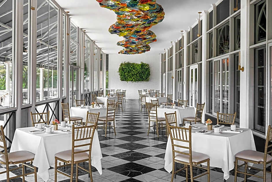 The Drake Oak Brook, Autograph Hotels