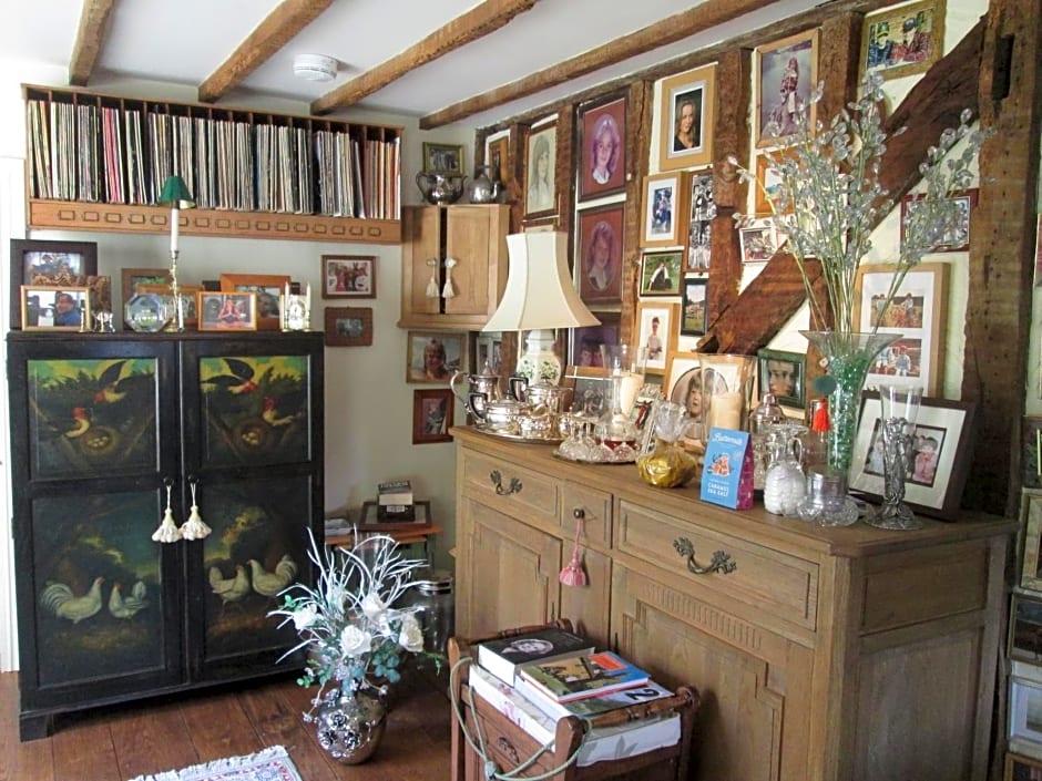 Clayton Wickham Farmhouse