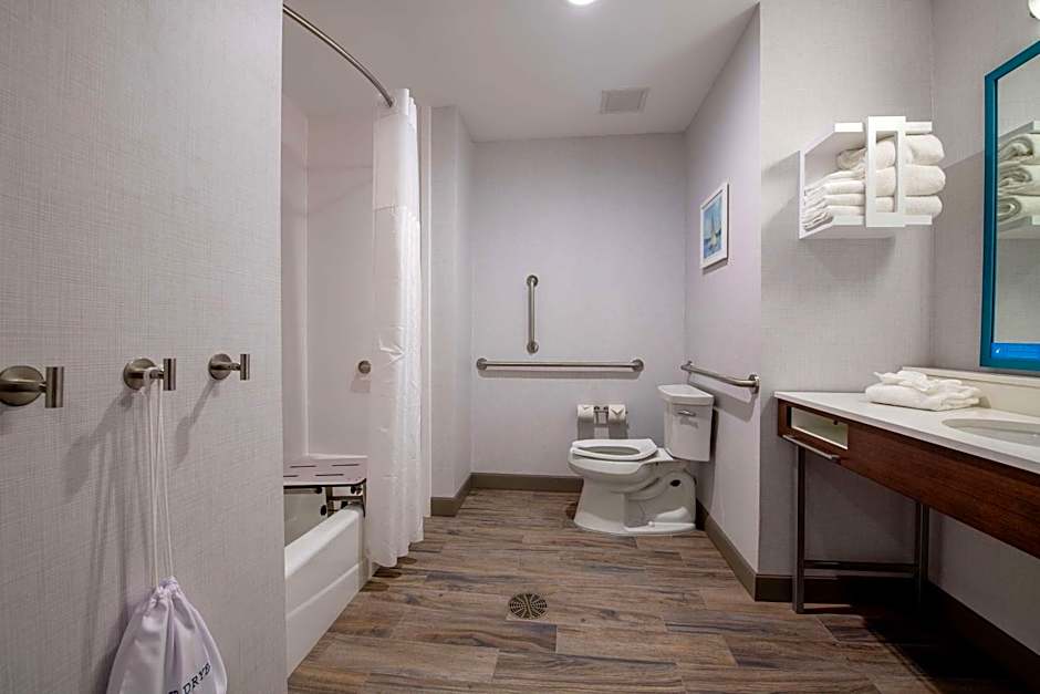 Hampton Inn By Hilton & Suites Duncanville Dallas, TX