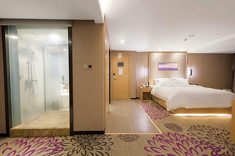 Lavande Hotel Heyuan Avenue Asia's first fountain