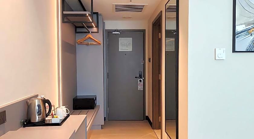 Premiere Hotel
