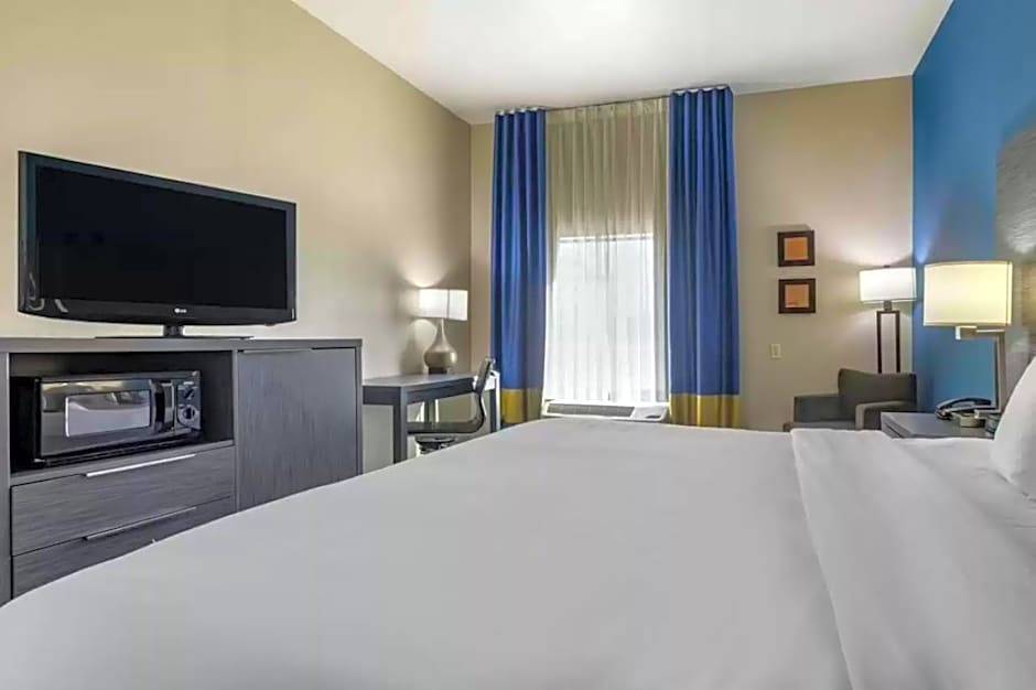 Comfort Inn & Suites Pauls Valley - City Lake