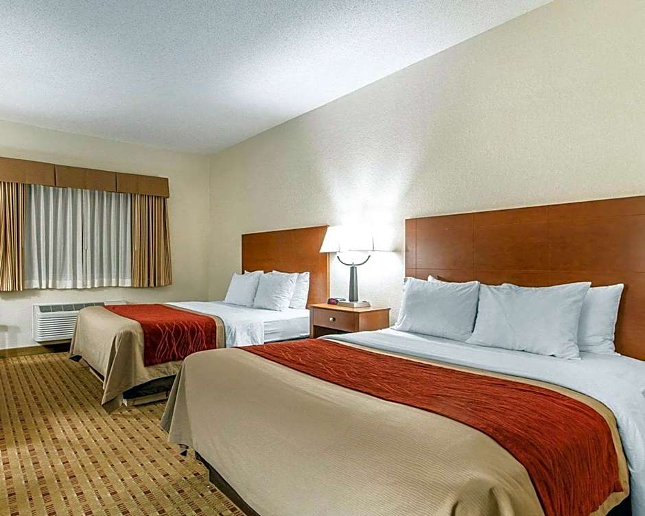 Quality Inn & Suites Eau Claire University Area