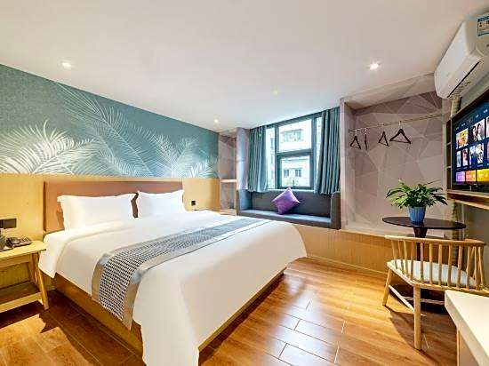 Zhaoying Hotel