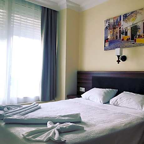 Suite with Pool View