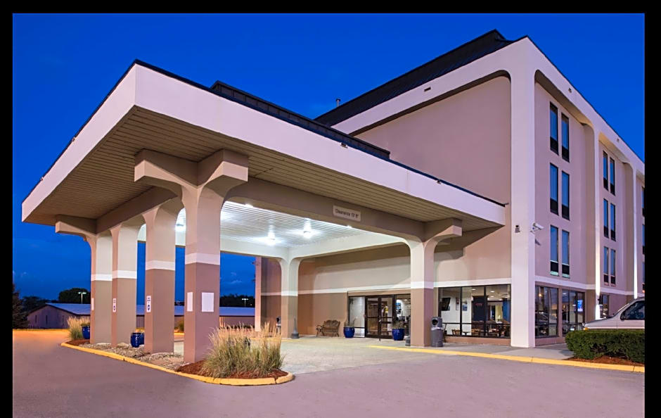 New Victorian Inn & Suites