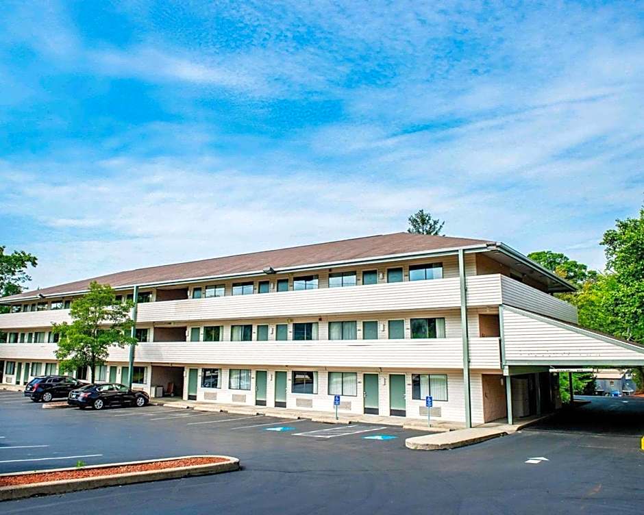 Quality Inn & Suites North Gibsonia