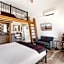 Hotel Palomino