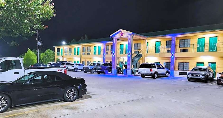 Scottish Inn & Suites