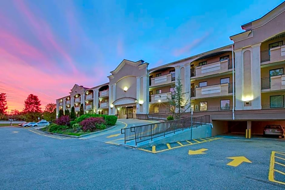 Travelodge by Wyndham Parsippany