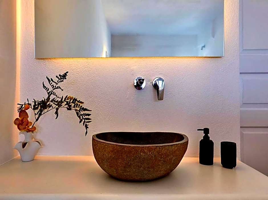 Anchor Suites