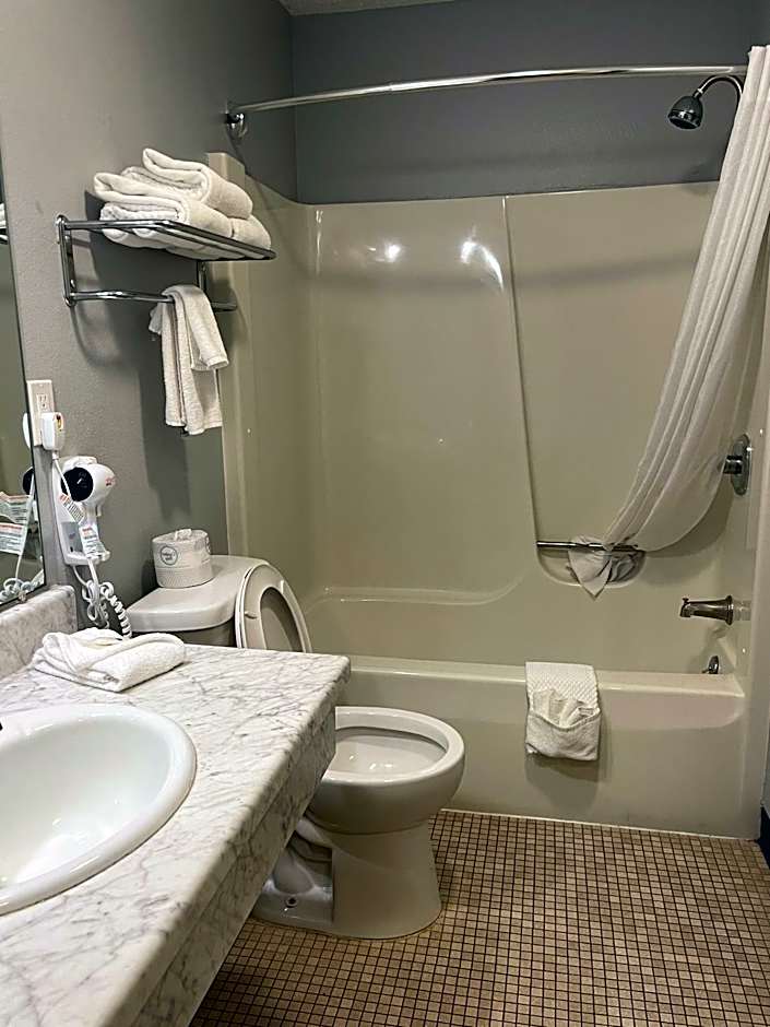 Quality Inn Frontier At U.S. Hwy 30