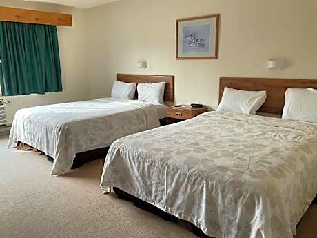 Standard Queen Room with Two Queen Beds