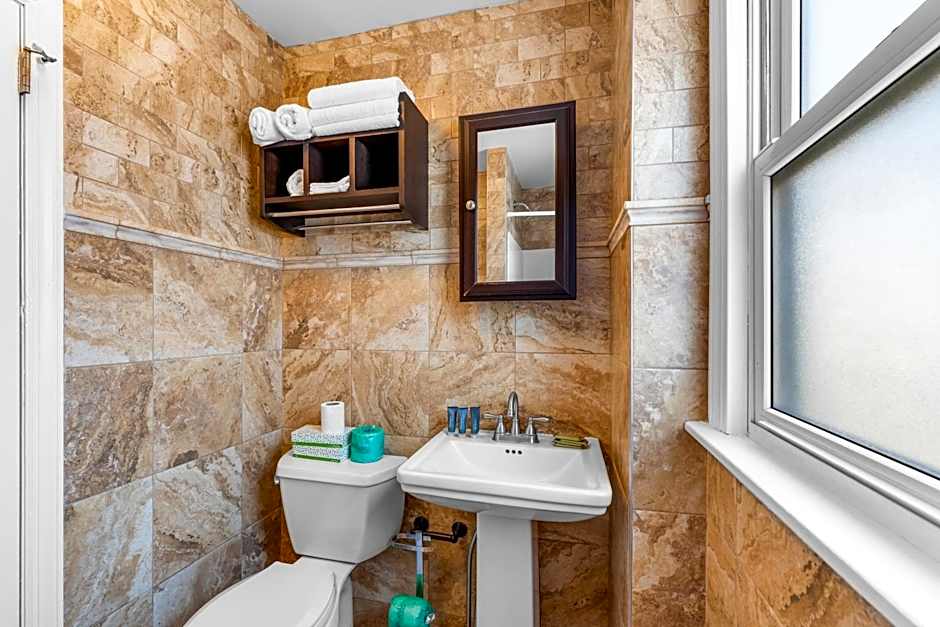 Buttercup Suites
