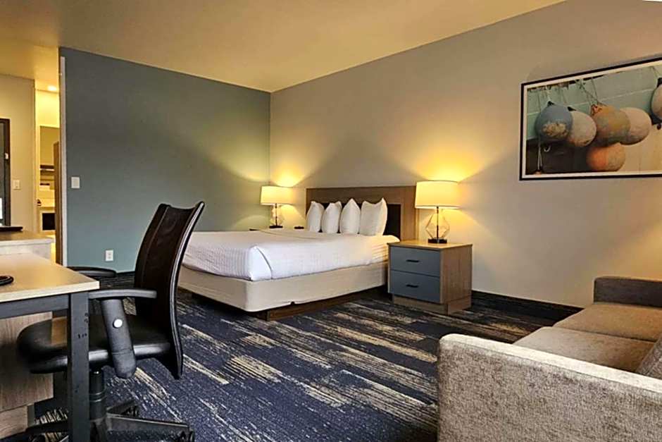 Edgewater Inn and Suites, an Ascend Collection Hotel