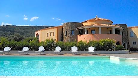 Maria Caderina Green Village