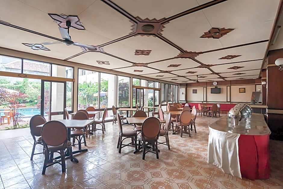 Istana Hotel Bandung Mitra RedDoorz