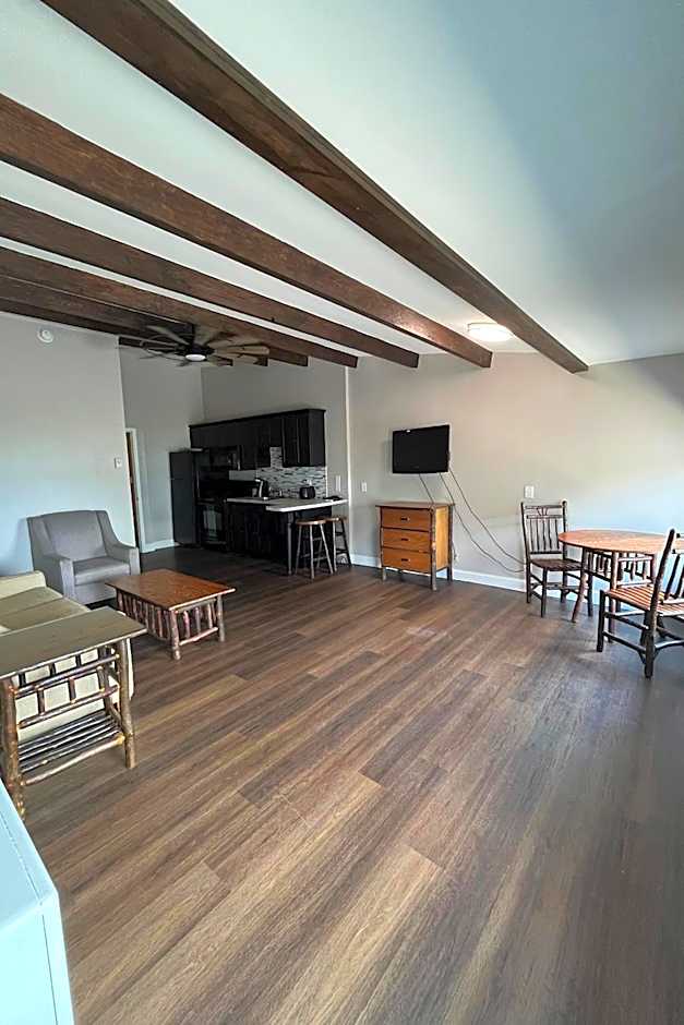 Windjammer Lodge