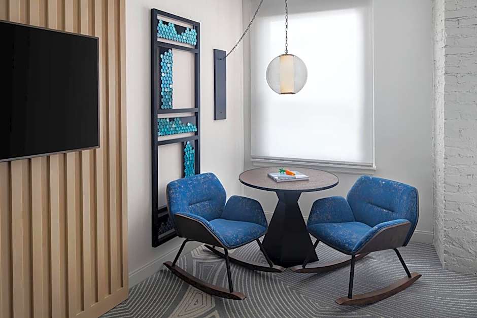 Glass Light Hotel & Gallery, Autograph Collection