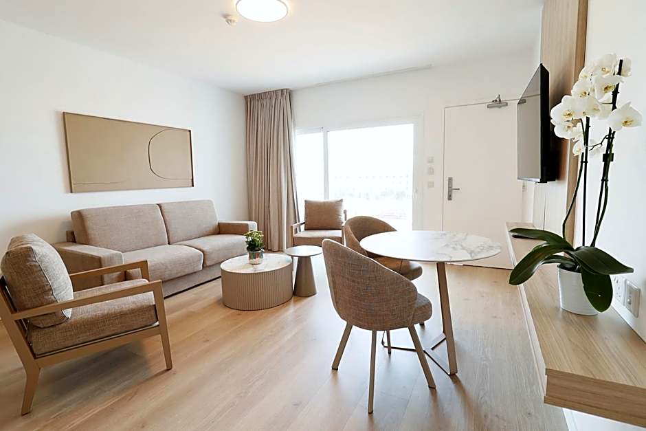 Liquid Hotel Apartments