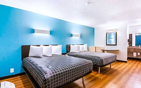 Sky Palace Inn & Suites By Jasper Beeville