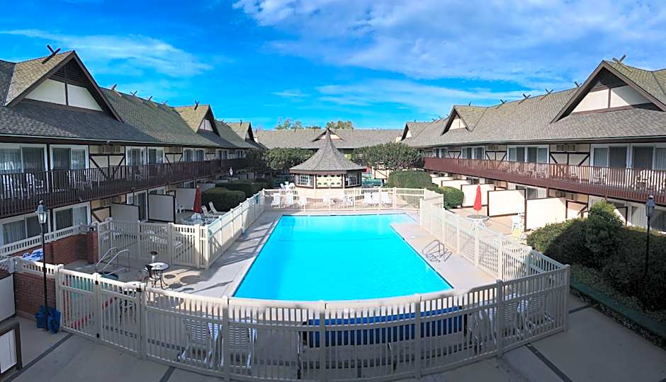 Pea Soup Andersen's Inn