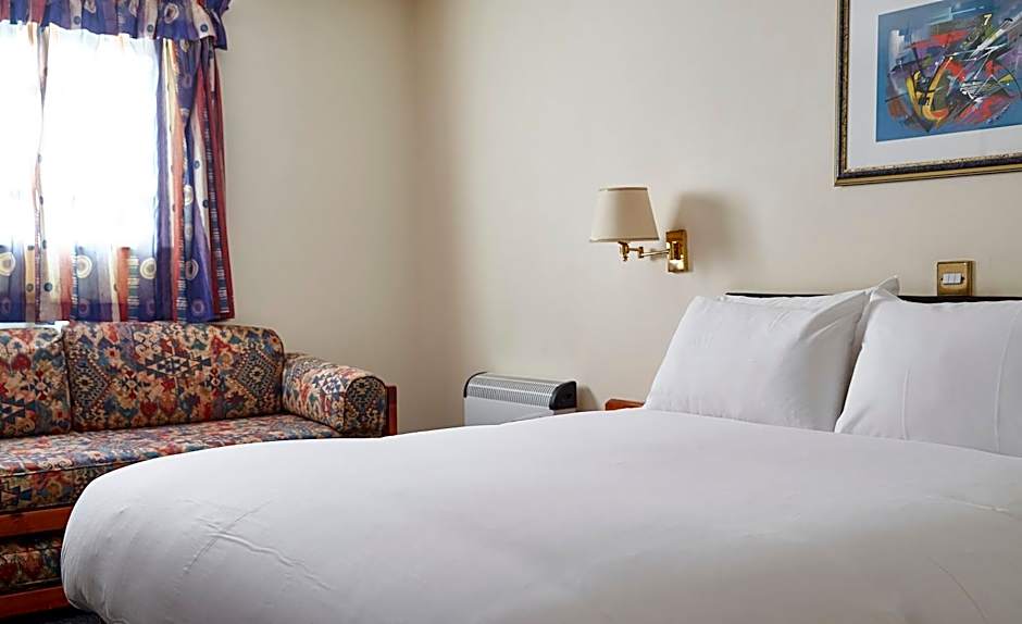 Wee Waif by Greene King Inns