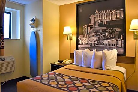 Deluxe Room with One Double Bed and Sofa Sleeper - Non-Smoking