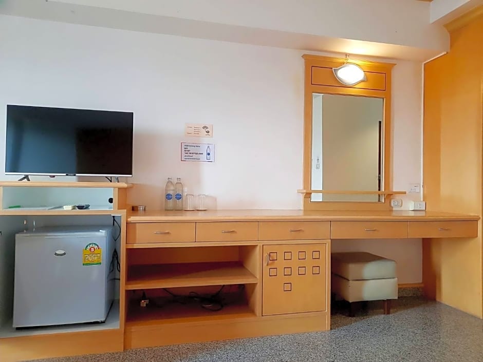 Maneerote Hotel Surin