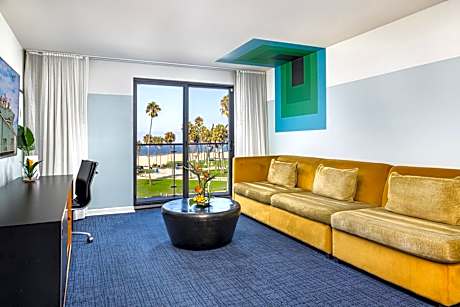 King Suite with Ocean View