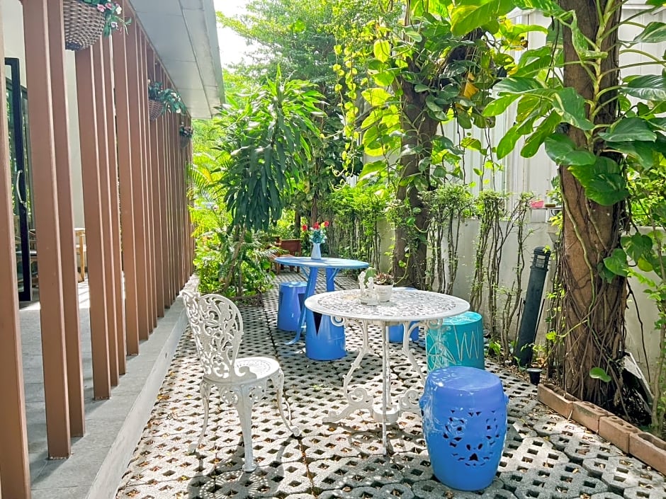 BB House Mini Suite Hotel