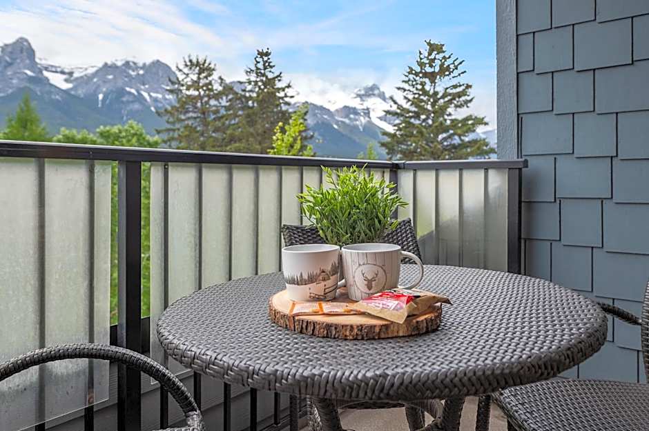 Heavenly Mountain Condo managed by Little Sister Getaways