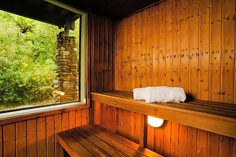 Haka House Franz Josef