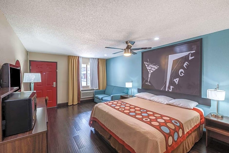 Super 8 by Wyndham Austin University/Downtown Area