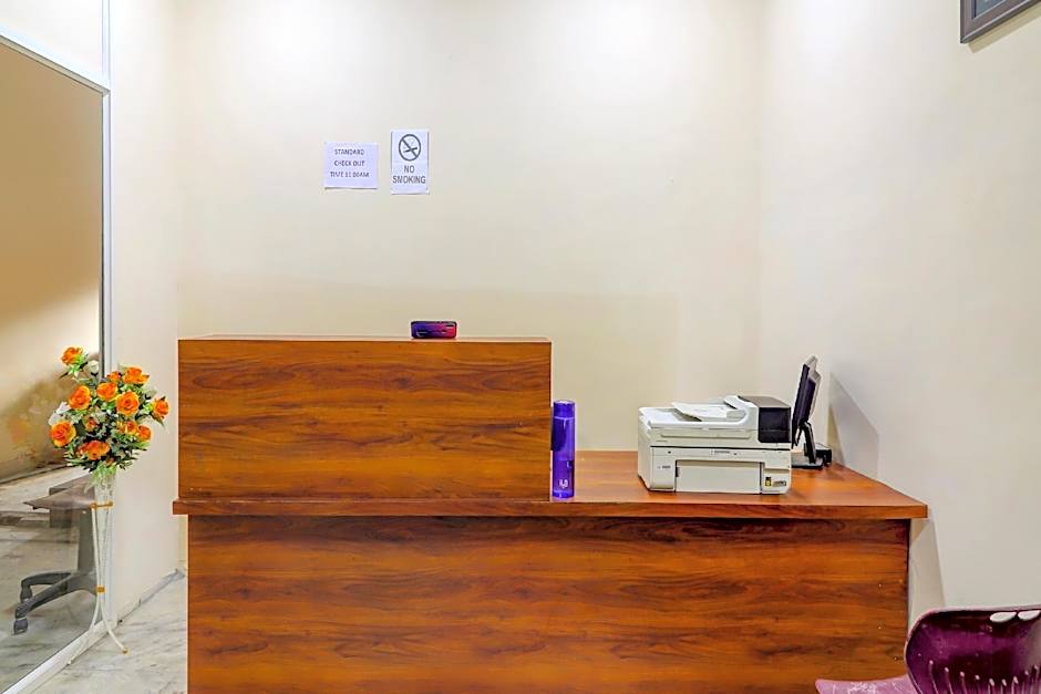 R Square Elite By OYO Rooms – Hyderabad, IA