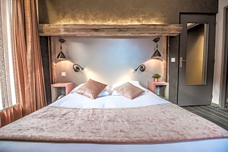 Cocoon Suite (3 Adults)