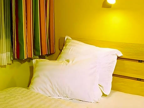 7 Days - Zizhu Twin Room