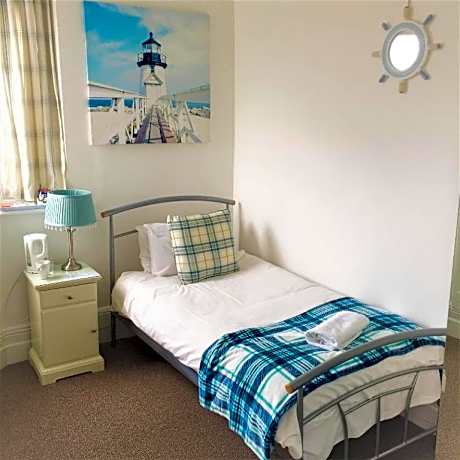 Single Room with Shared Bathroom