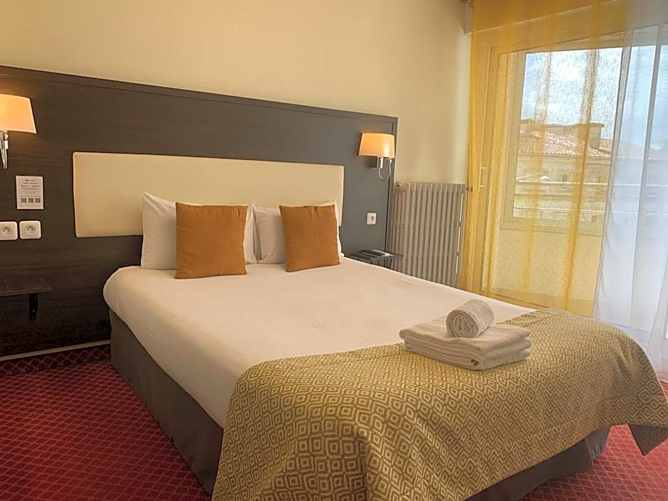 Brit Hotel Bleu Nuit