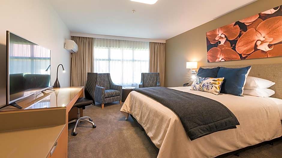 Photo 1 of 50 of Distinction Hamilton Hotel & Conference Centre