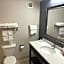 Quality Inn &  Suites Hattiesburg North