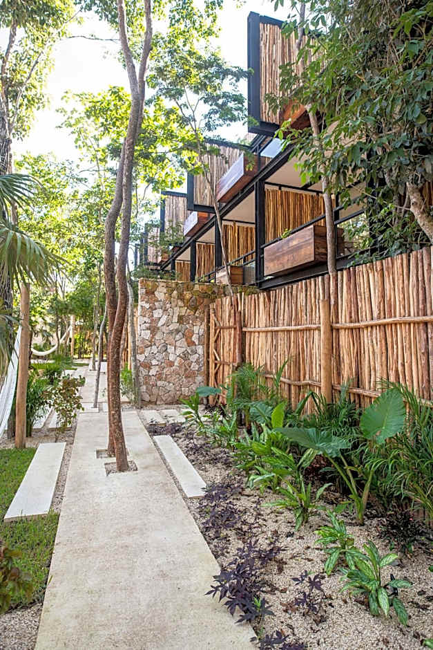 Amaka Calma Tulum