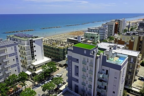 Hotel Figaro & Apartments