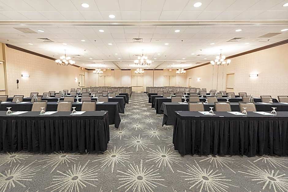 Holiday Inn Airport West Earth City By IHG