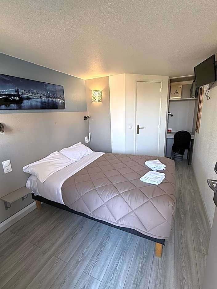 Fasthotel Roissy - Saint-Witz