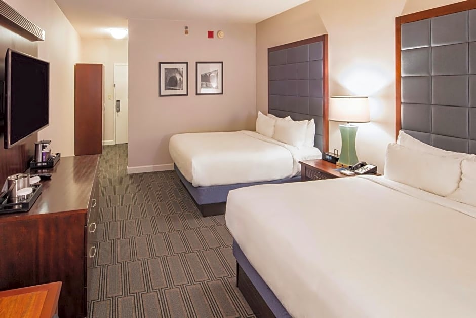 Hilton Philadelphia at Penn's Landing
