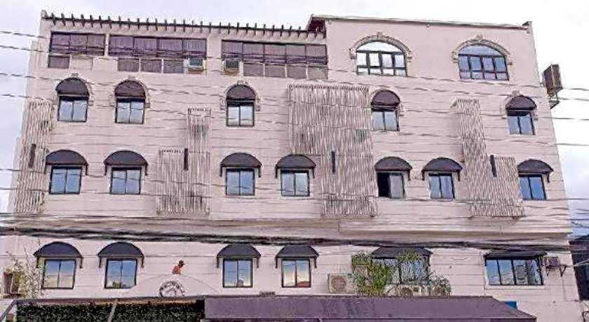 Islands Hotel